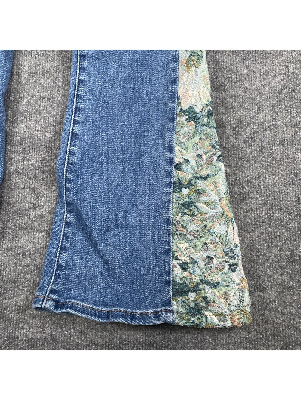 Vervet Los Angeles Wide Leg Distressed Jeans Floral Sz 25 Grandma Chic Grunge AG - Picture 4 of 16